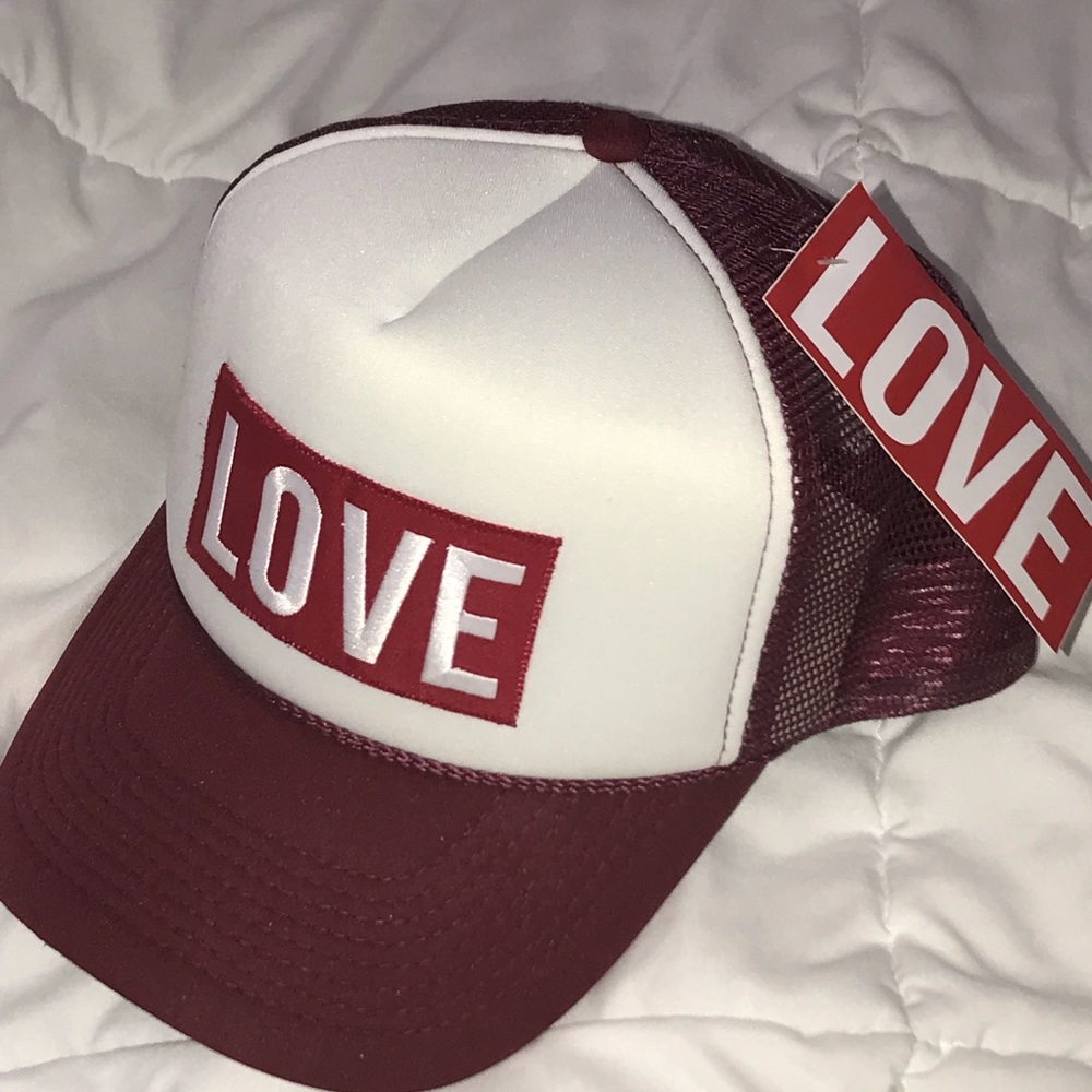 RED WHITE ❤️LOVE THE HAT ❤️ VIP LIMITED EDITION - Picture 3 of 7